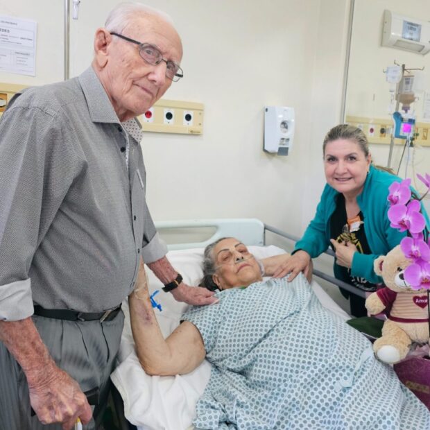 2.8. paciente comemora aniversario. otavio zila e soraya. foto divulgacao igesdf 1536x1023