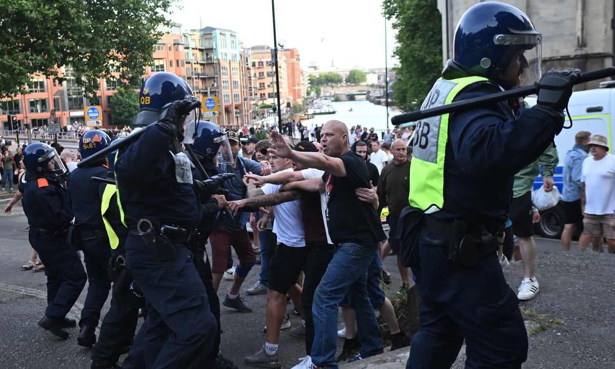 reino unido protestos