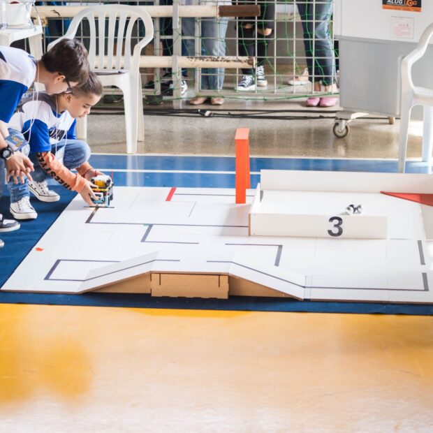 escolas publicas do df participam de fase distrital da olimpiada brasileira de robotica foto 3 1920x1280