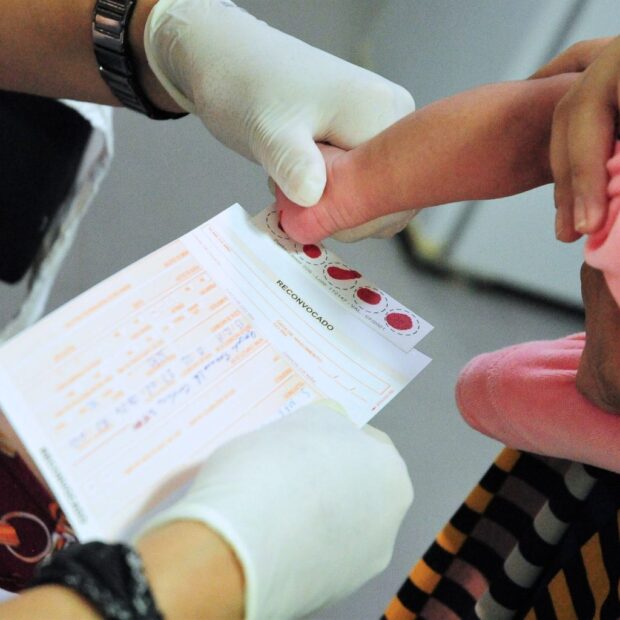 12.8. teste do pezinho jun 2021 fotos breno esaki arquivo agencia saude df 1 1536x1024