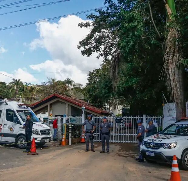 281fef37 8c2a 425b ab53 e9b156023c1c