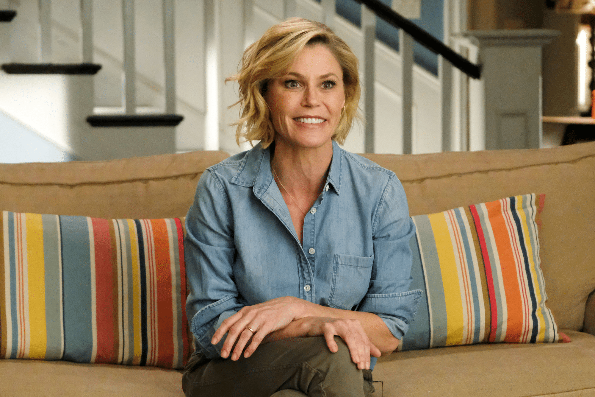 julie bowen estrela de modern family sera protagonista de thriller dos anos 80 tvpop