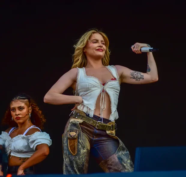 mae namorado e prima de luisa sonza 4