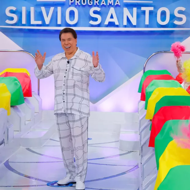 1233373318 programa silvio santos pijama