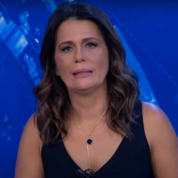 adriana araujo passa mal ao vivo
