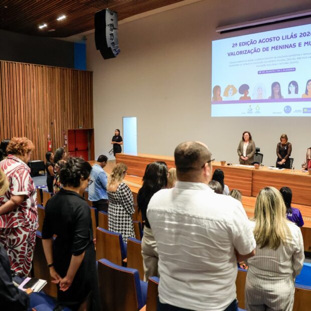 seedf promove evento sobre agosto lilas na camara legislativa foto capa 1536x1024