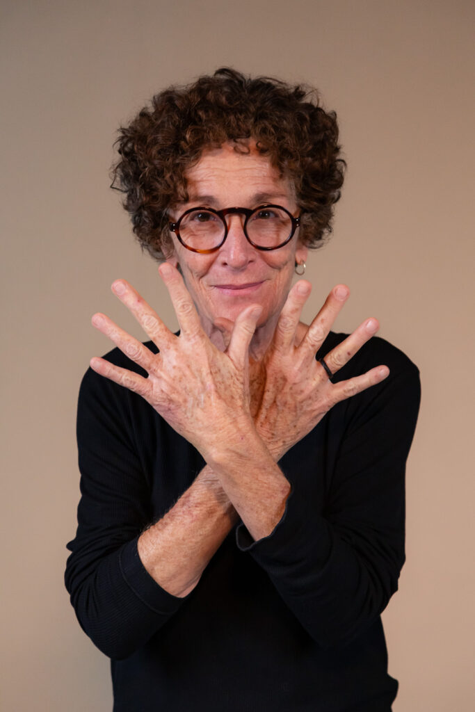 Artista plástica Terezinha Losada. Fotos: Jean Peixoto