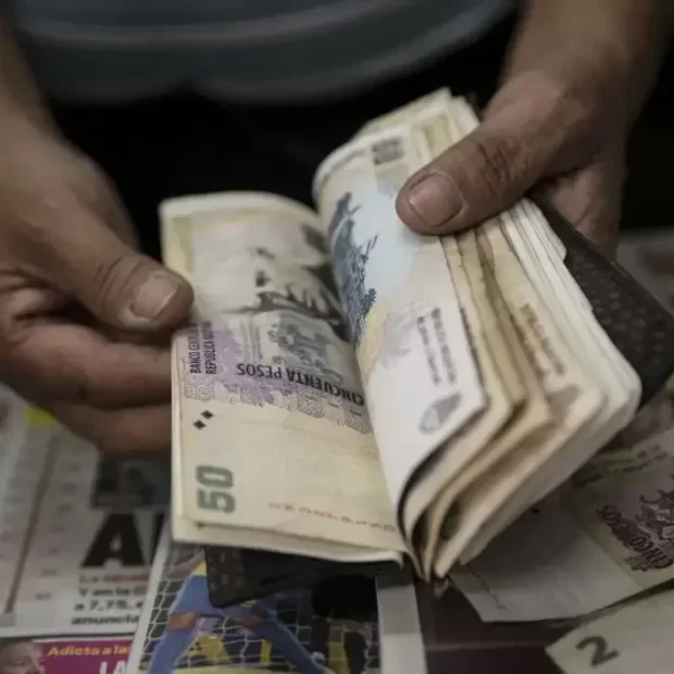 peso argentino afp