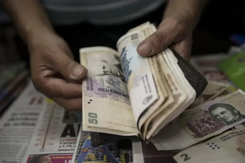 peso argentino afp