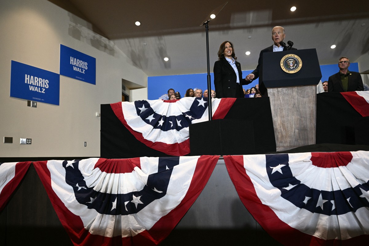 democratic candidate vp kamala harris and president joe biden hold a campaign event