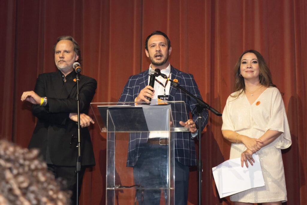 jantar do grupo prerrogativas de 2024, com os coordenadores marco aurélio de carvalho e gabriela araújo