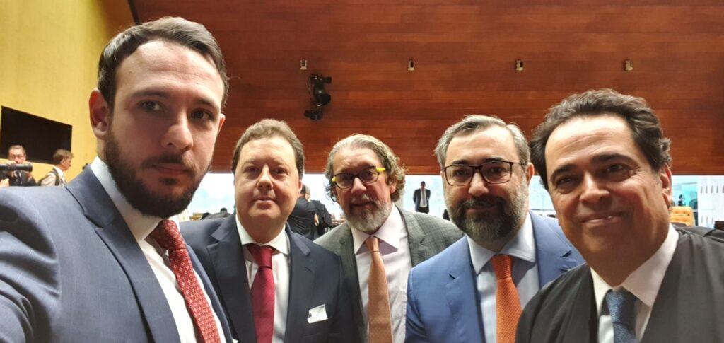 com juliano breda, kakay, marcelo nobre e miguel pereira neto, no stf, durante o julgamento das adcs sobre a prisão em segunda instância