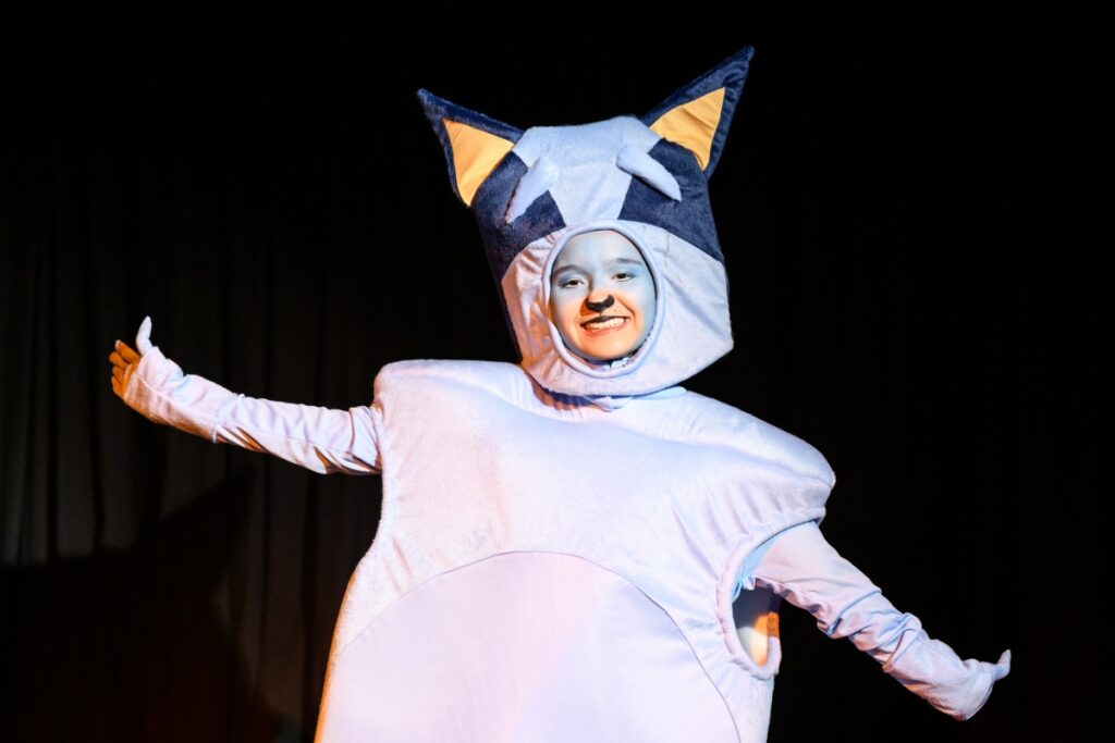 O Filhote Azul, da Cia Néia e Nando. Crédito: Divulgação