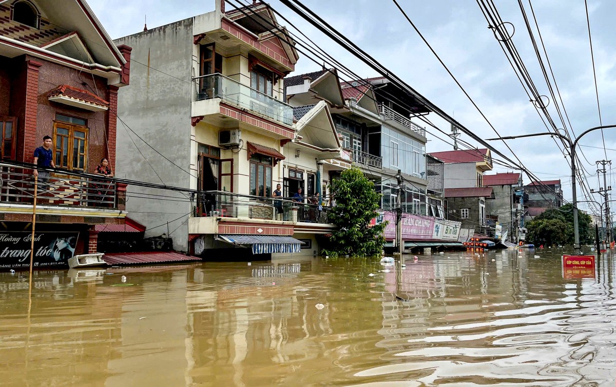 vietnam weather storm flood