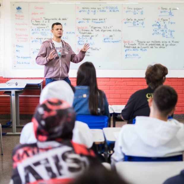 estudantes da EJA