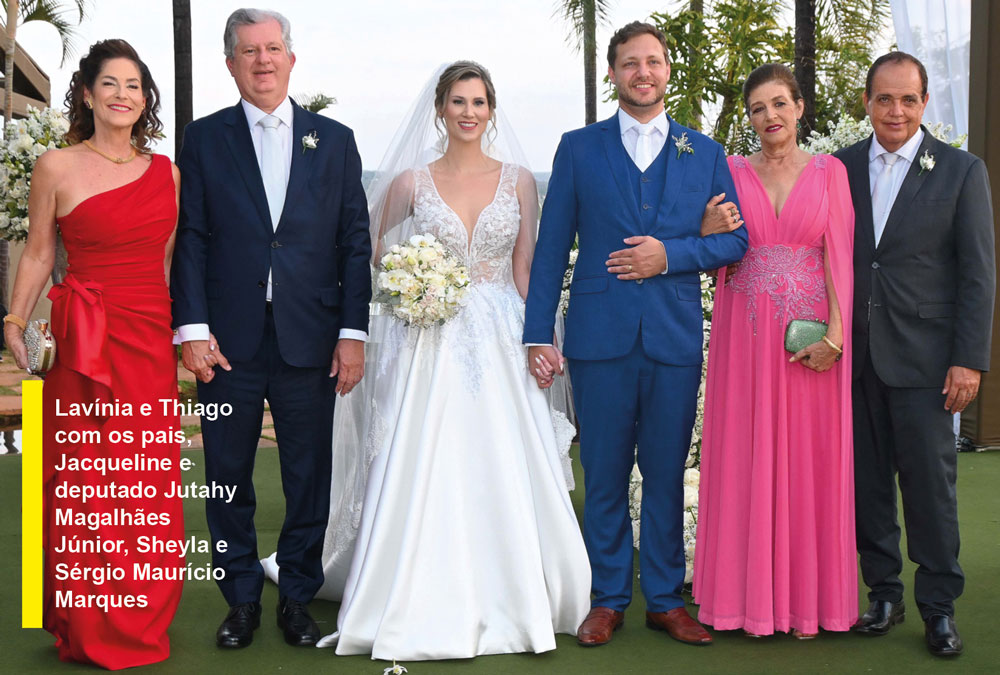 lavínia e thiago com os pais, jacqueline e deputado jutahy magalhães júnior, sheyla e sérgio maurício marques