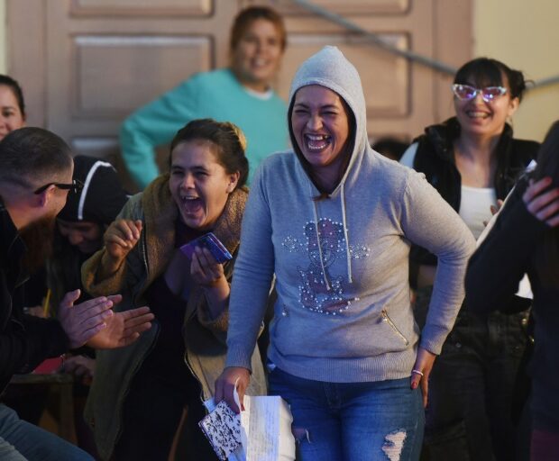 8a78d4de92c0d09aee5435b5a32f563359522571