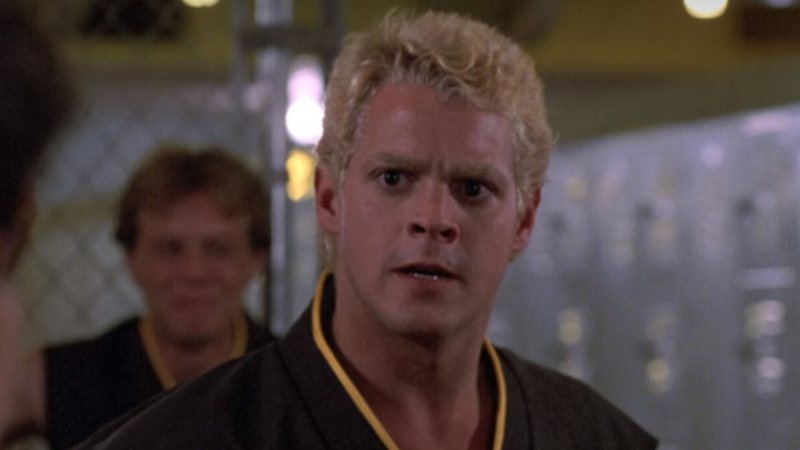 morre ator de karate kid 1 widelg