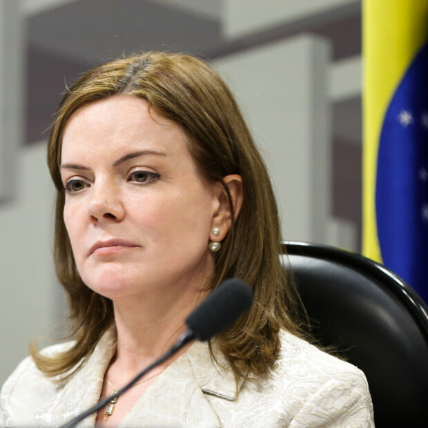 cae do senado debate pec 241, que limita os gastos públicos