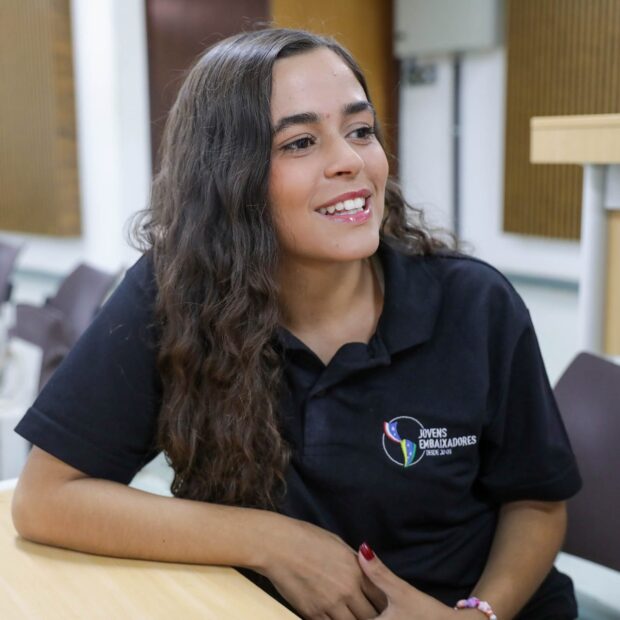 celia vitoria ex estudante do cil 1 1920x1280