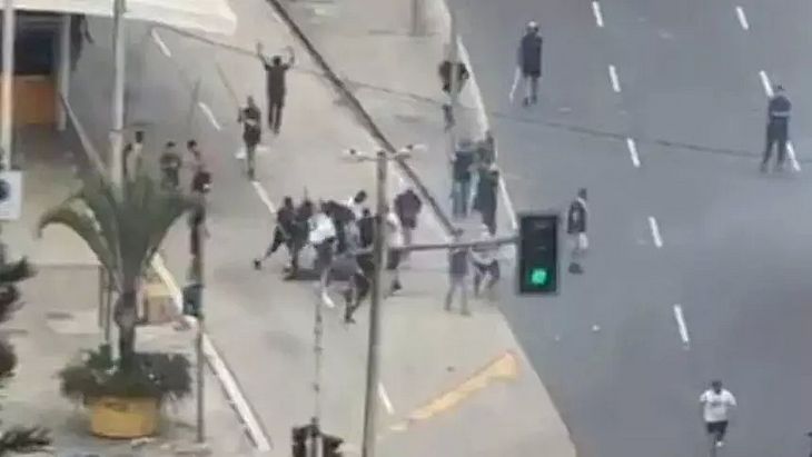 csm briga de organizadas de fla e vasco termina com dois feridos e dez detidos foto reproducao a316f2bc5b