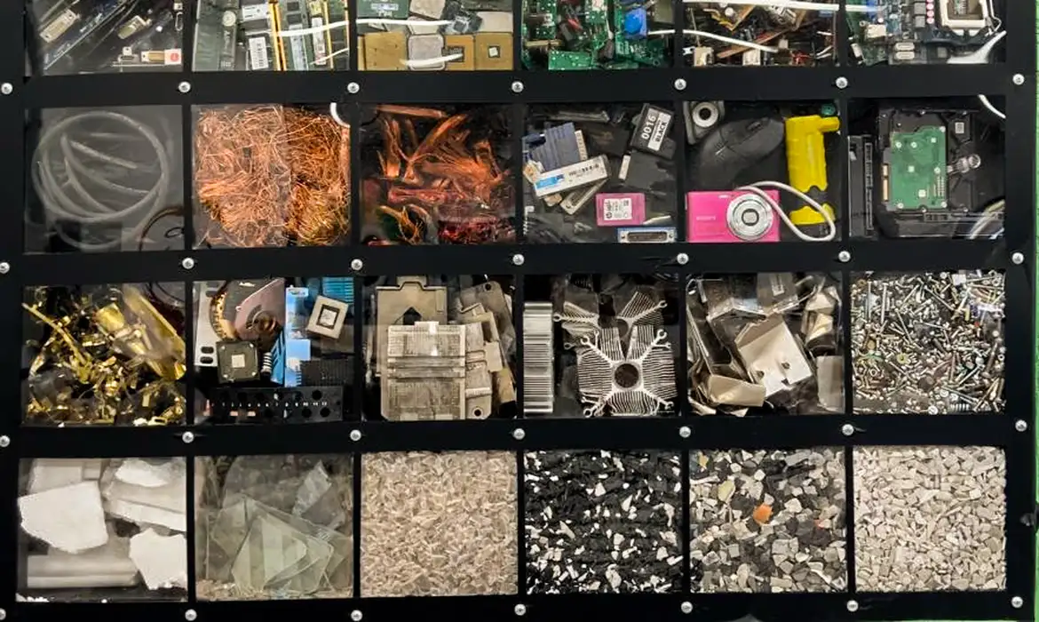caminhos da reportagem separacao de componentes eletronicos para reciclagem credito divulgacao tv brasil
