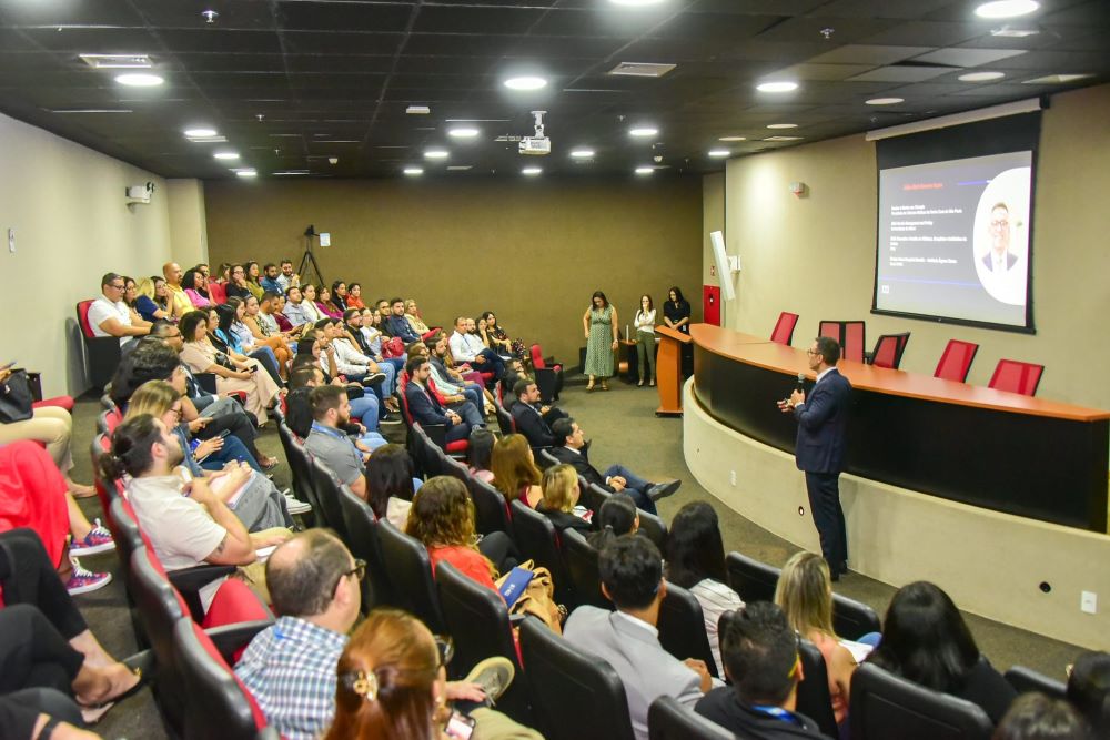 programa de desenvolvimento de liderança reúne gestores e equipe multidisciplinar no igesdf