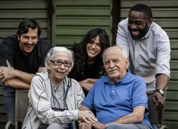 fernanda montenegro e bruna marquezine vao interpretar parceiras de crime em filme widelg