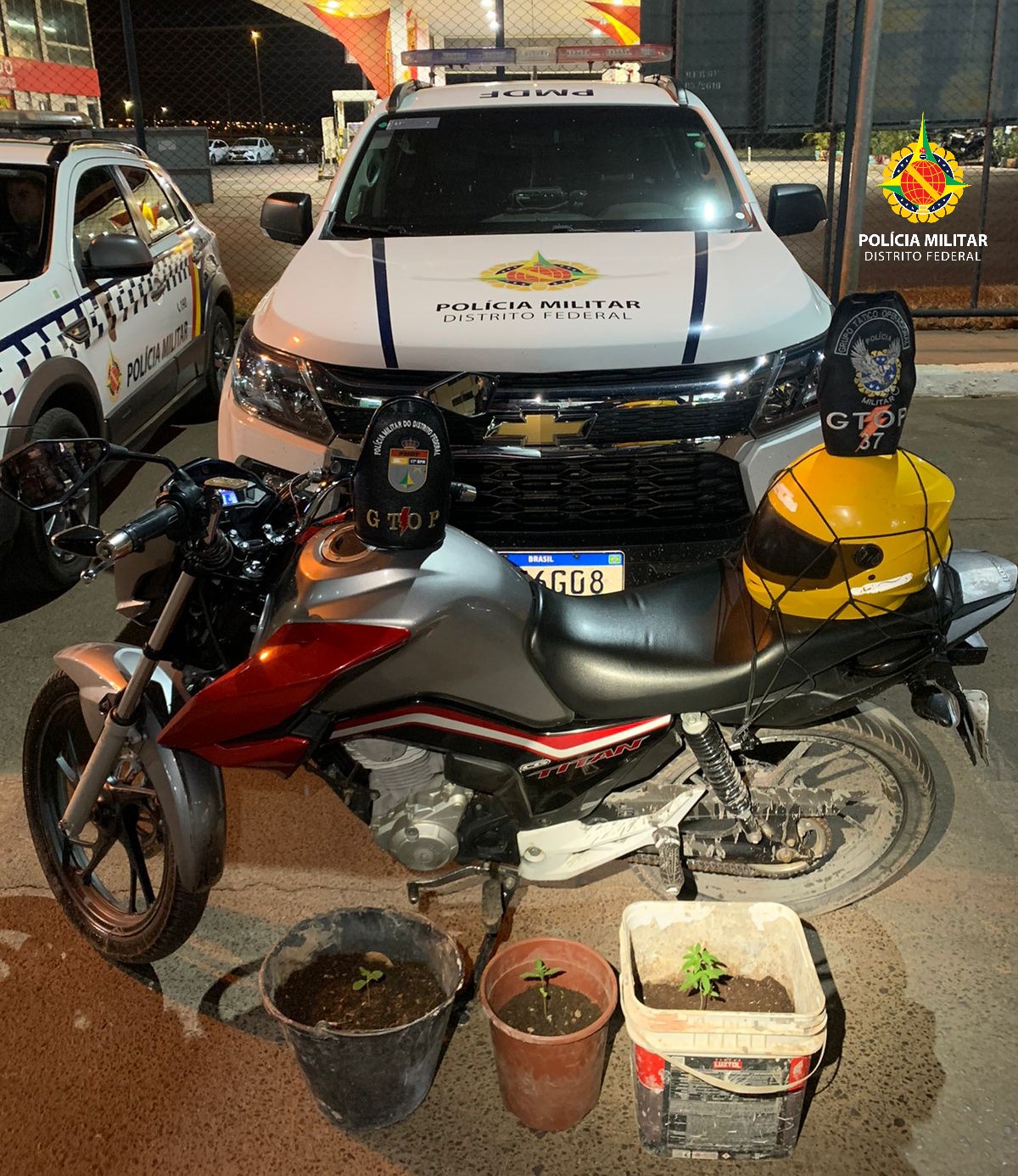 pmdf recupera motocicleta roubada