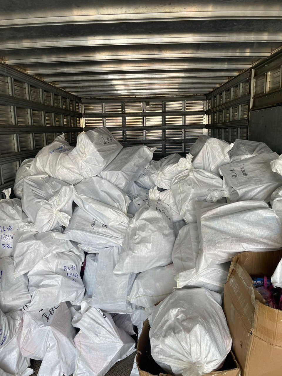 apreensão de brinquedos falsificados