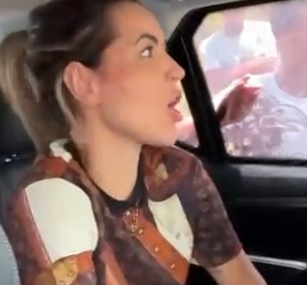 db6f553f f6b6 4351 8a9f df1182cc18db