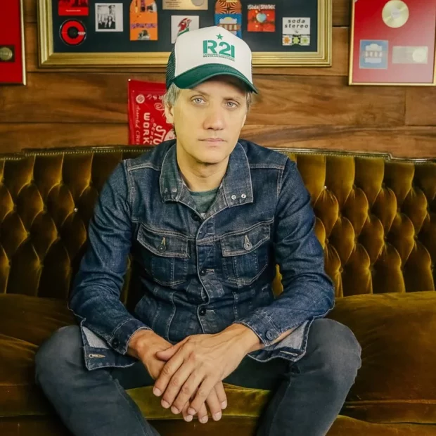 2381d0e7 charly alberti.