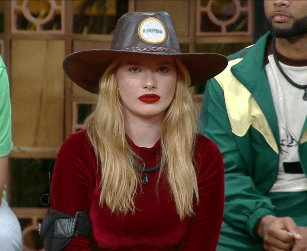 a fazenda 16 julia e a primeira fazendeira da edicao 1727228754553 v2 900x506