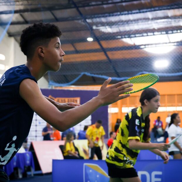 jebs 2024 badminton estreia com alunos de escolas publicas do distrito federal foto capa 1920x1292