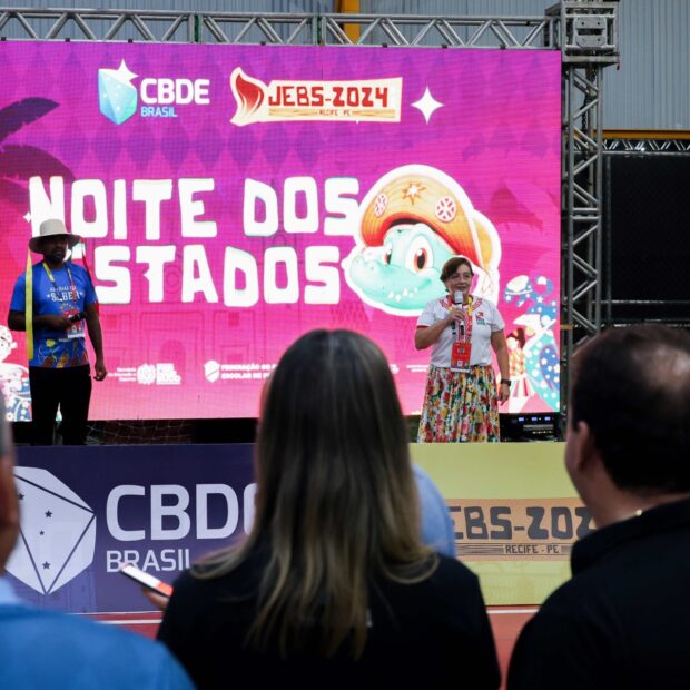 estudantes participam de noite dos estados nos jebs 2024 foto capa 1920x1280