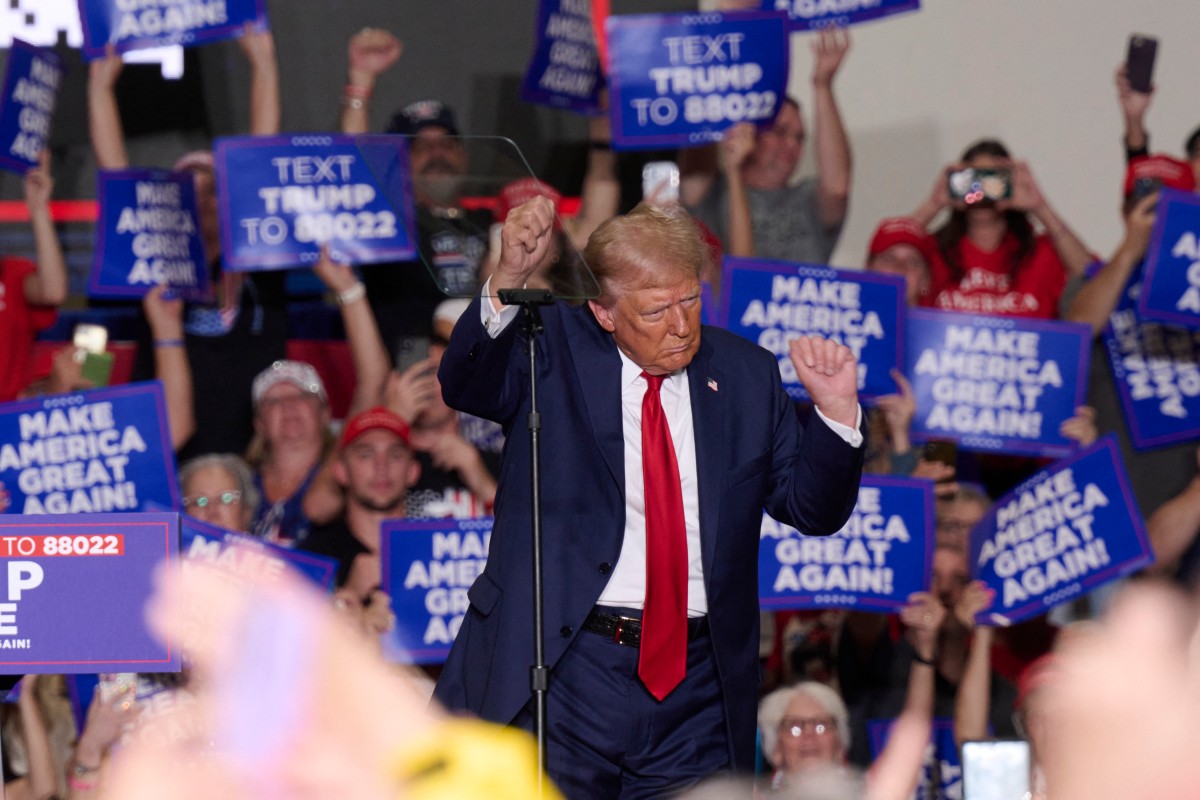 republican presidential candidate donald trump holds campaign rally