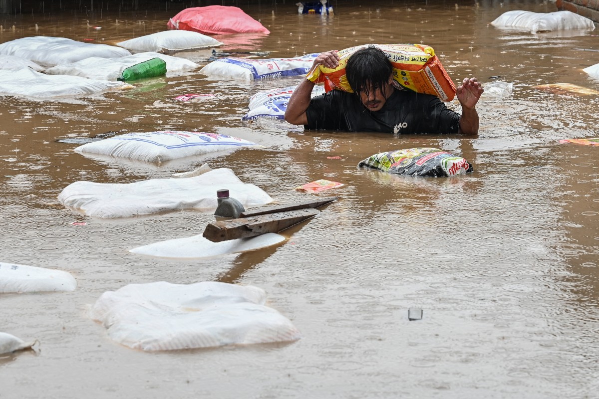 nepal weather flood