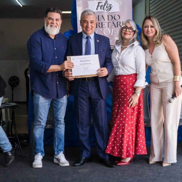 secretarios escolares sao homenageados com mencoes honrosas foto 2 1536x1229