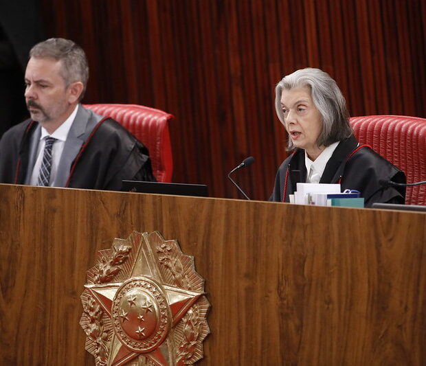 54040402555 cab52e09dc c