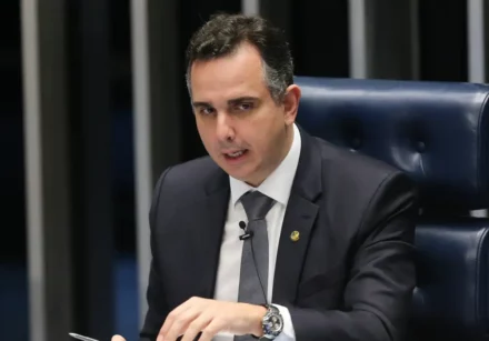 rodrigo pacheco plenario do senado federal sessao deliberativa ordinaria semipresencial fcpzzb abr 240220211032