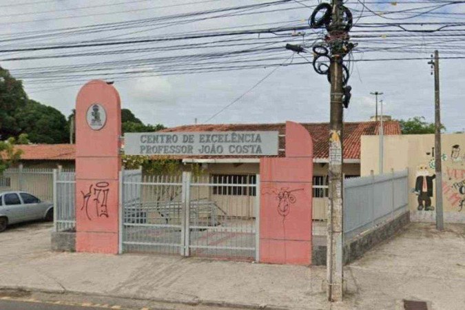 1 escola 40481078 (1)