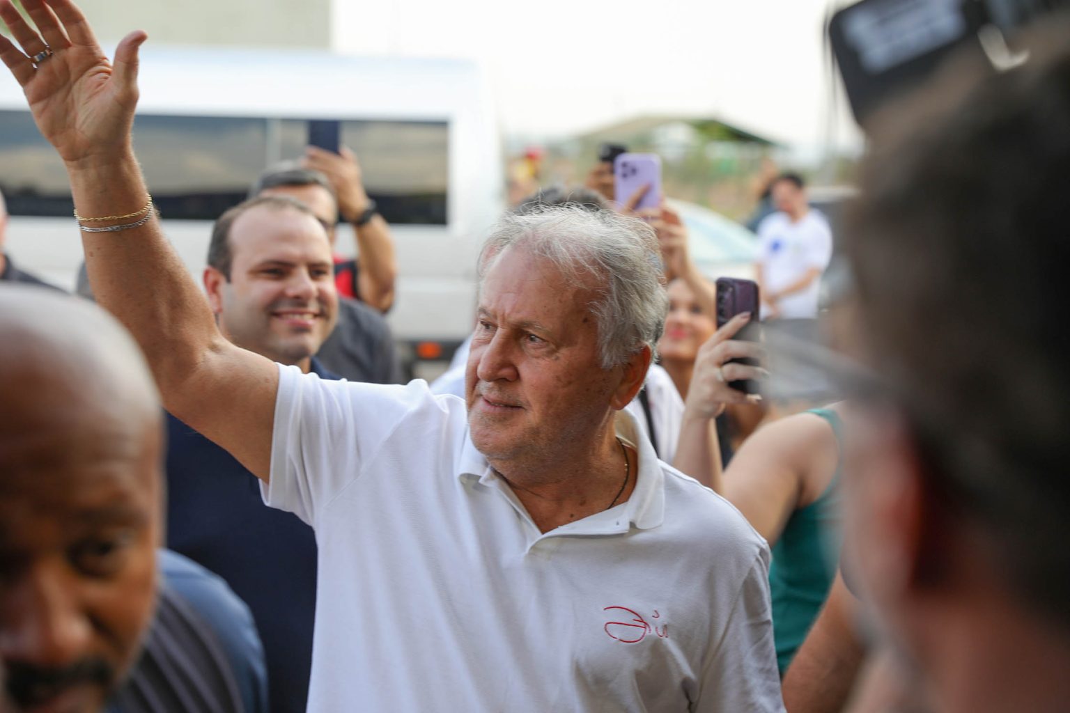 dentro 1 6 1536x1024