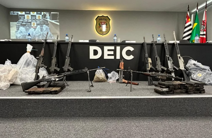pc apreende armas do pcc