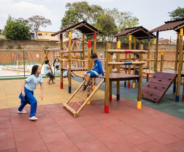 escola classe 52 de taguatinga ganha novo parquinho foto capa 768x512