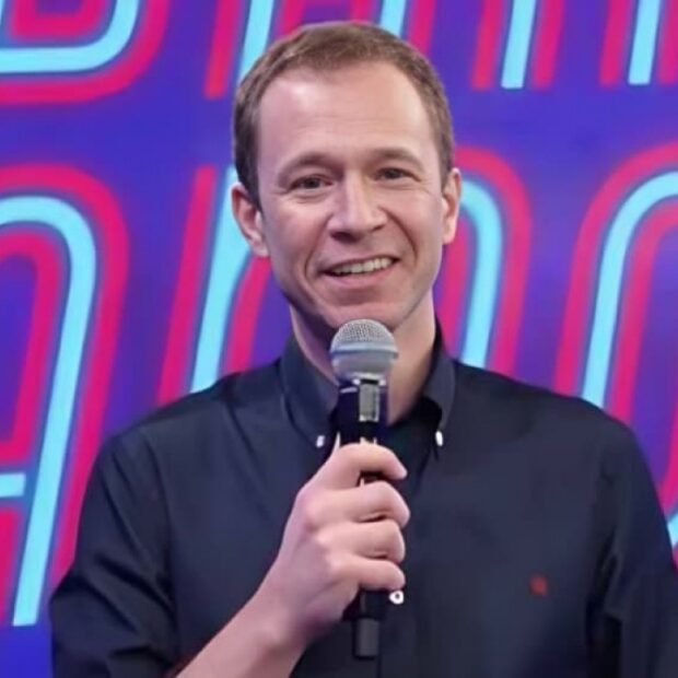 tiago leifert alvo sbt 8271