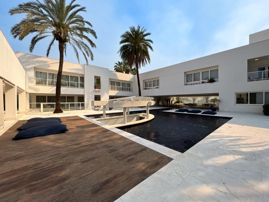 whatsapp image 2024 10 10 at 16.19.04 (4)