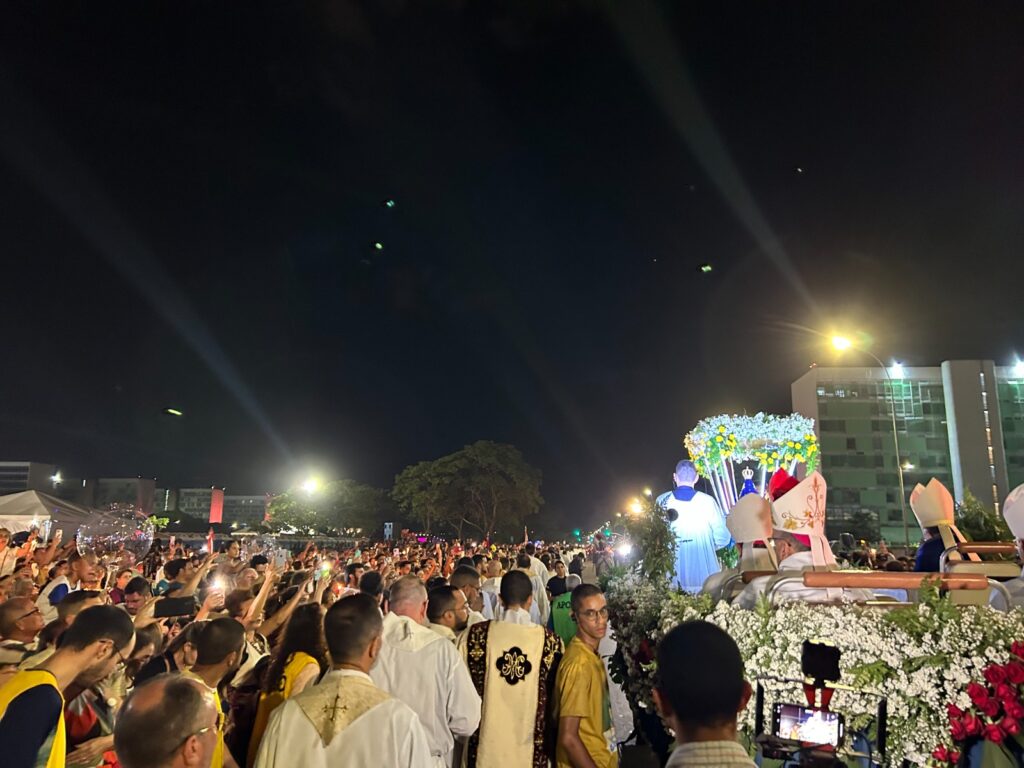 8c7b08ee 5609 40fe 8a3a 9d2a8a059874