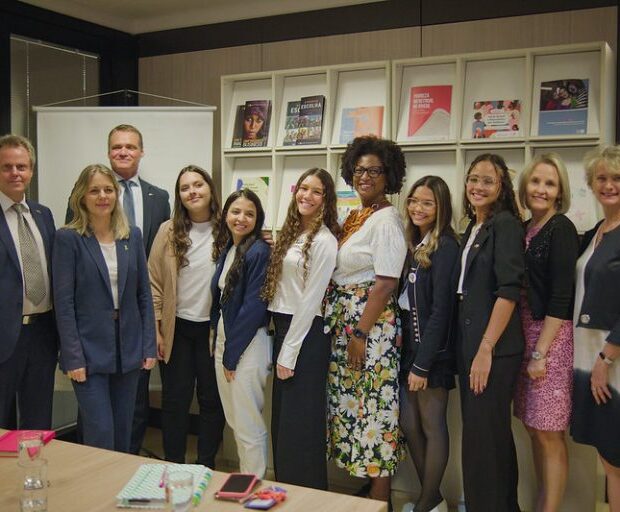 visita a onu mulher com embaixadores 768x512