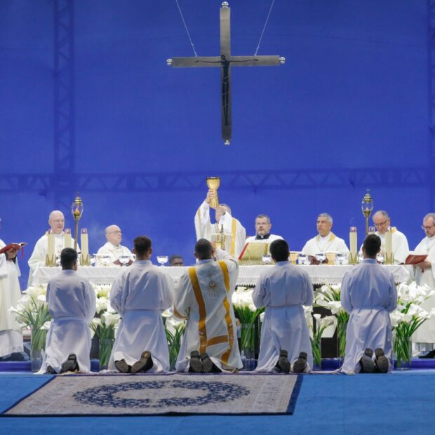 12.10. nossa senhora aparecida. foto lucio bernardo jr. agencia brasilia missa