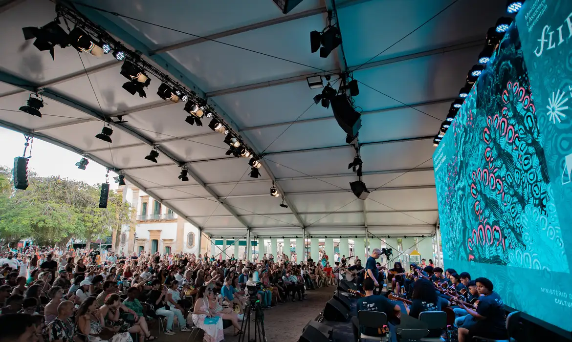 54064484949 7d812eccb5 o